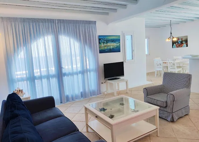 صوفياز بانغلوز ميكونوس * Mykonos Town